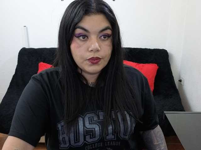 karlagreen live cam on BongaCams