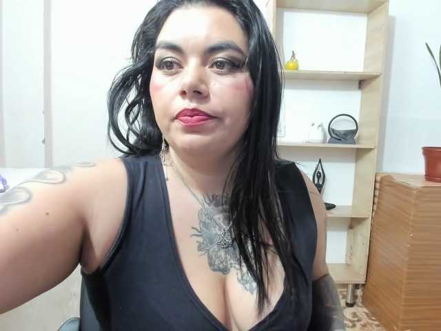 karlagreen live cam on BongaCams