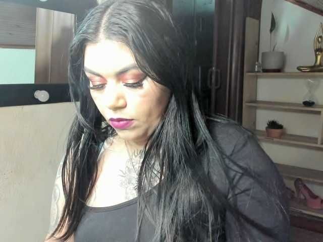 karlagreen live cam preview