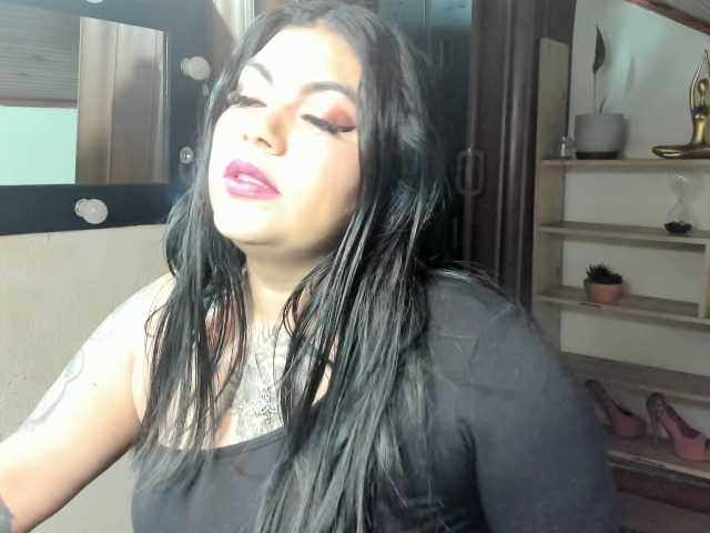 karlagreen live cam on BongaCams