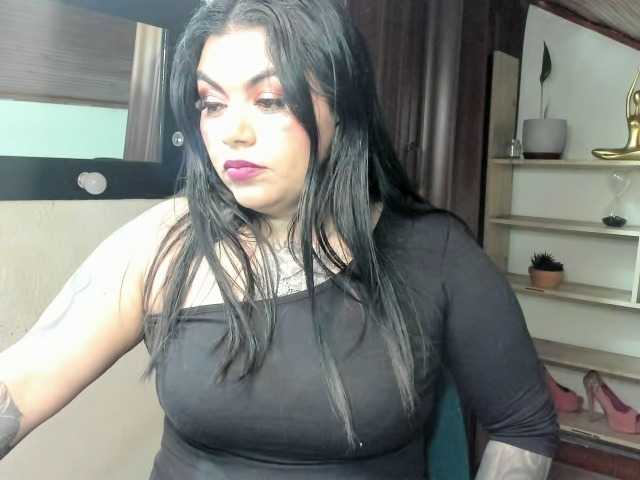karlagreen live cam on BongaCams