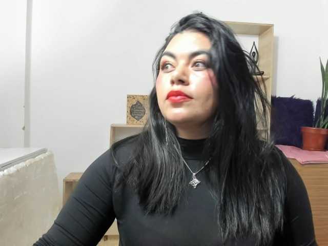 karlagreen live cam on BongaCams