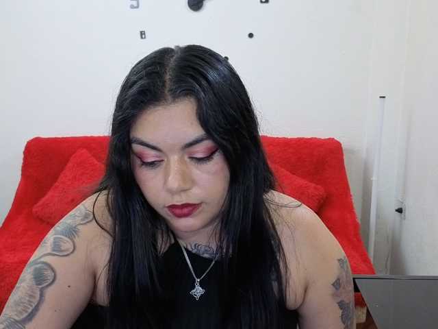 karlagreen, en directo ahora en BongaCams