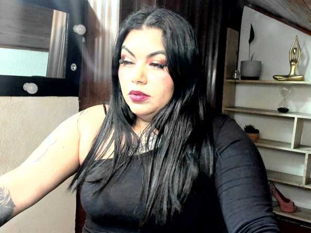 karlagreen live cam on BongaCams