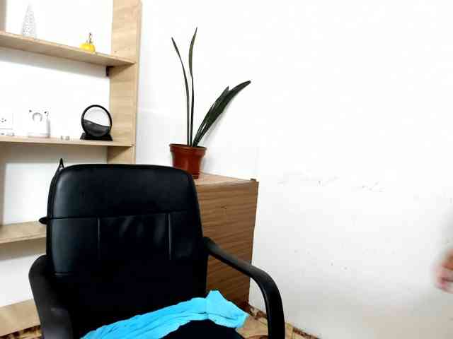 karlagreen's webcam live show