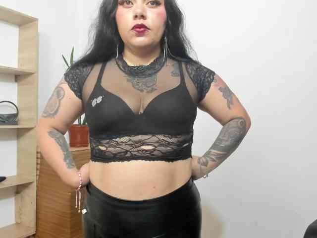 Modelo: karlagreen