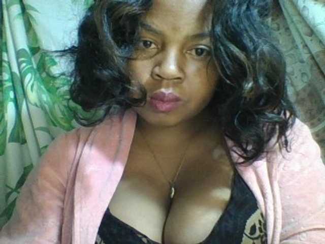 Felanah1 live cam on BongaCams