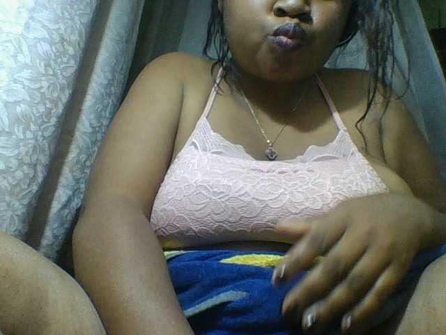 Felanah1 live cam on BongaCams
