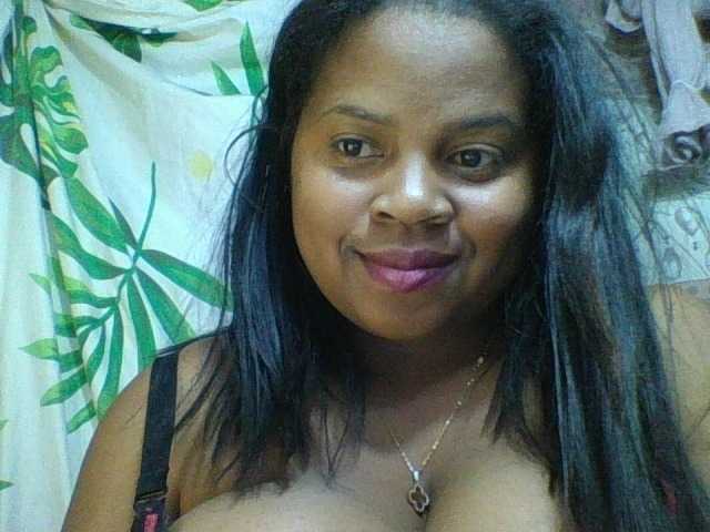 Felanah1 live cam on BongaCams
