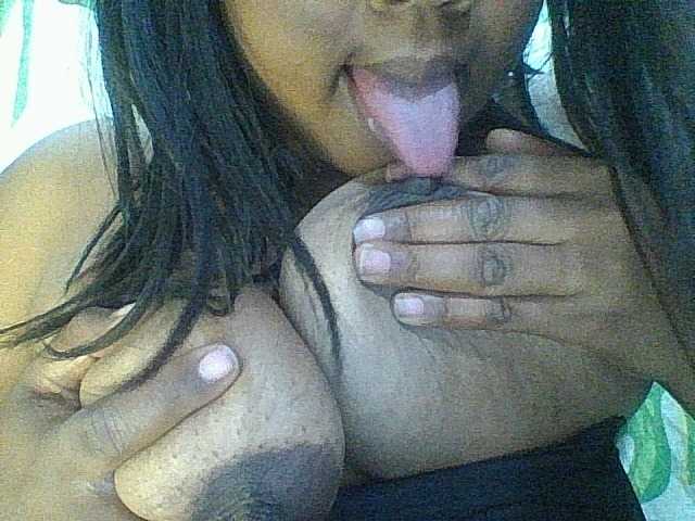 Felanah1 live cam on BongaCams