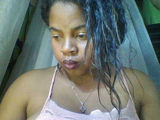 Felanah1 live cam on BongaCams