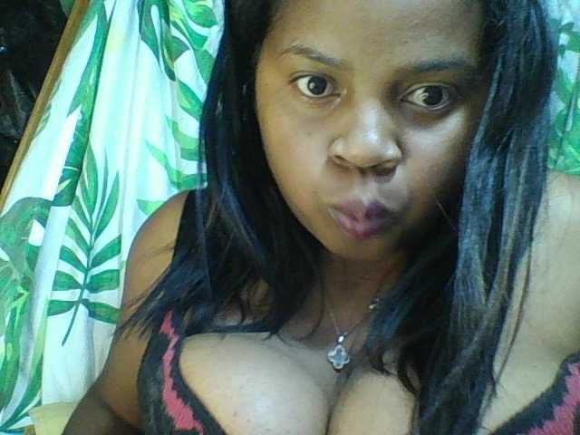 Felanah1 live cam on BongaCams