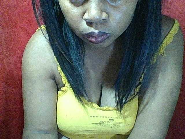 Felanah1 live cam on BongaCams