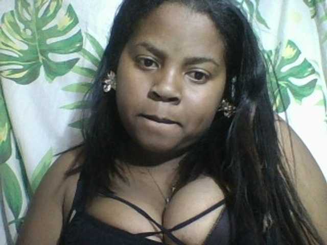Felanah1 live cam on BongaCams