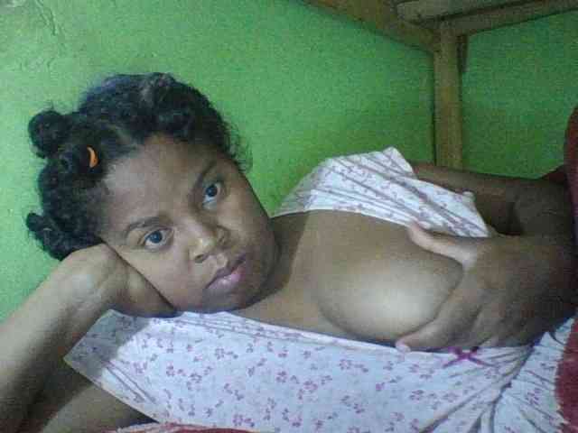 Felanah1 webcam