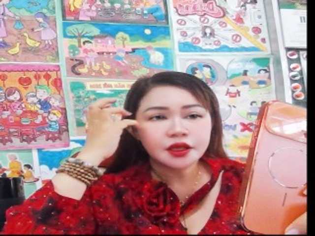 Linana69 live cam on BongaCams
