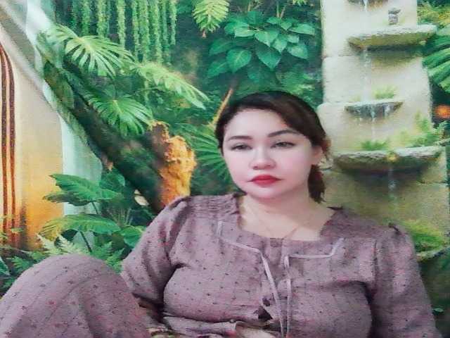 Linana69 live cam on BongaCams