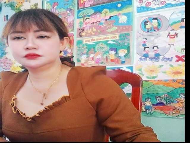 Linana69 live cam on BongaCams