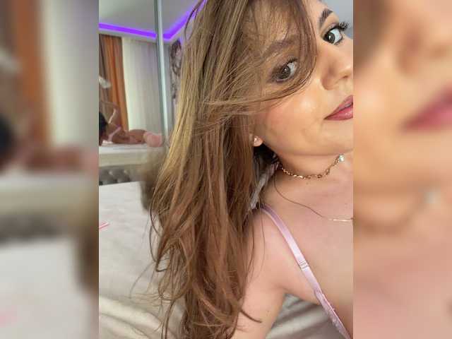 Evangelinea live cam on BongaCams