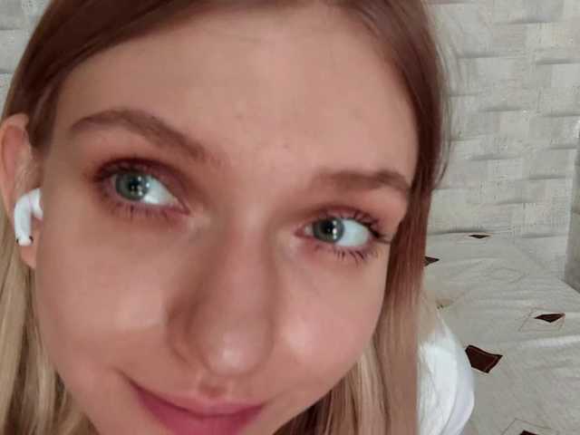 SonyaFoxxx live cam on BongaCams