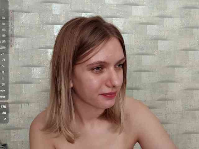 Model: SonyaFoxxx