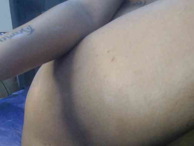 Girldem12345 webcam