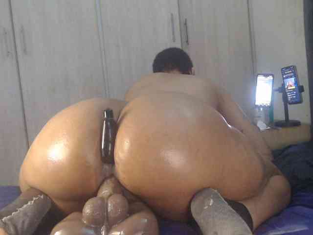 Girldem12345 webcam