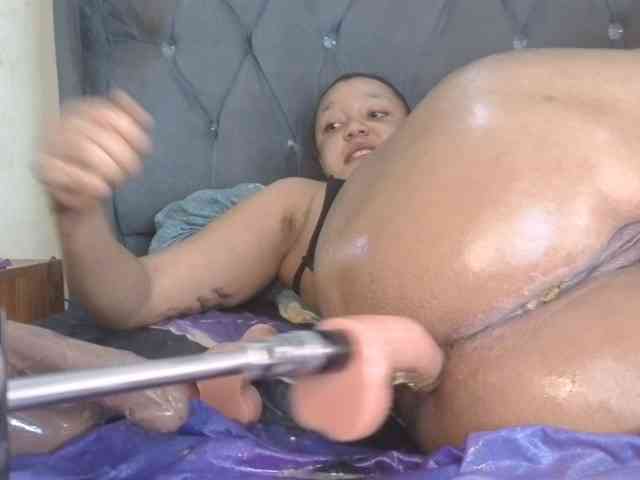 Girldem12345 webcam
