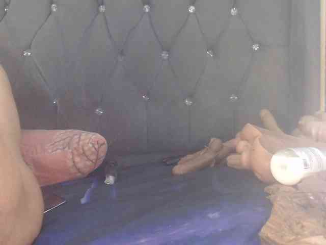 Girldem12345 webcam