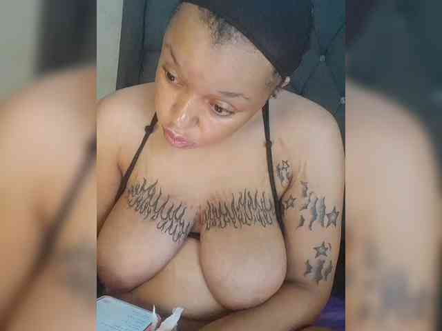 Girldem12345 webcam