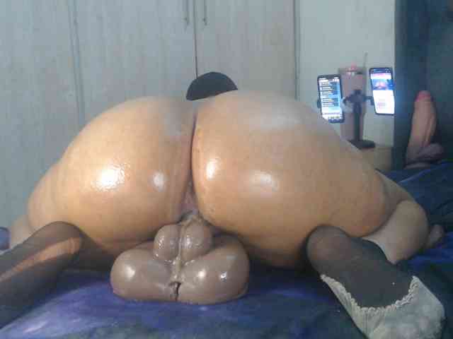 Girldem12345 webcam
