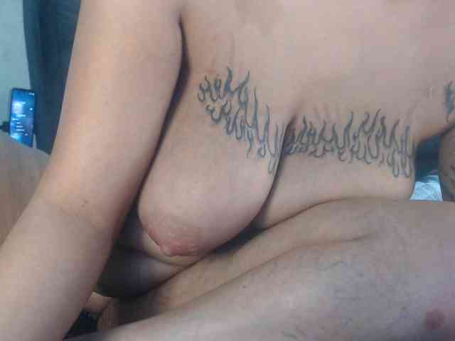 Girldem12345 webcam