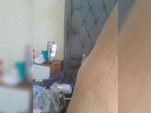 Girldem12345 webcam