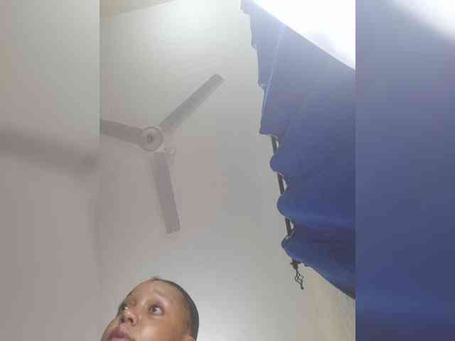 Girldem12345 webcam