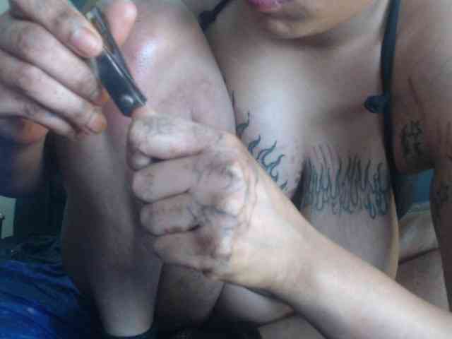 Girldem12345 webcam