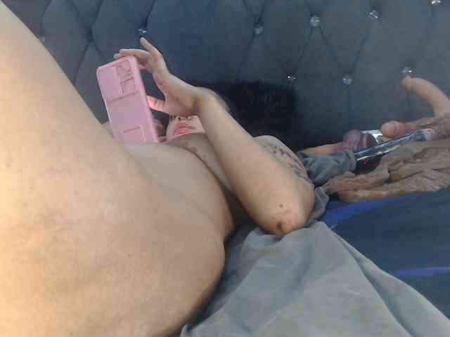 Girldem12345 webcam