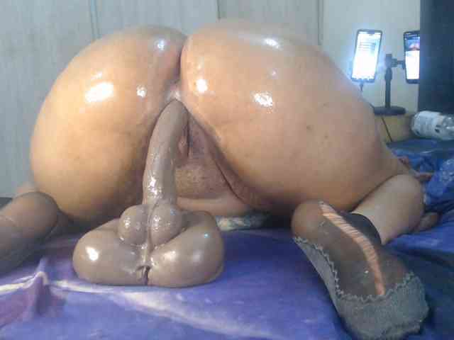 Girldem12345 webcam