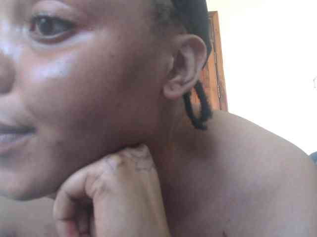Girldem12345 webcam