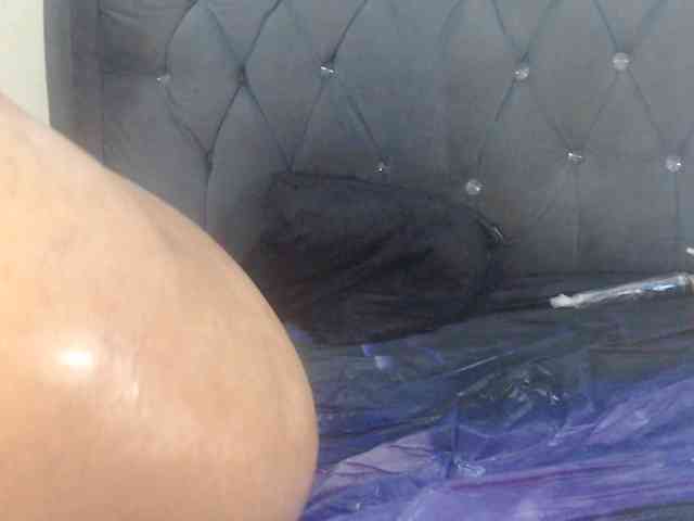 Girldem12345 webcam