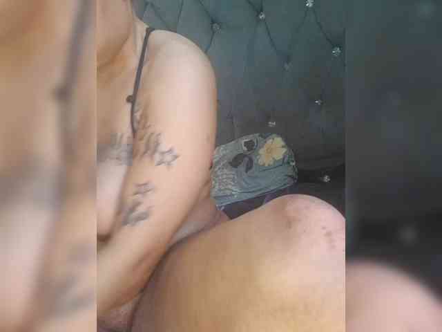 Girldem12345 webcam