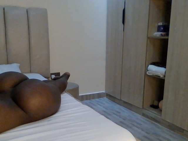 Bubblebootay live webcam show