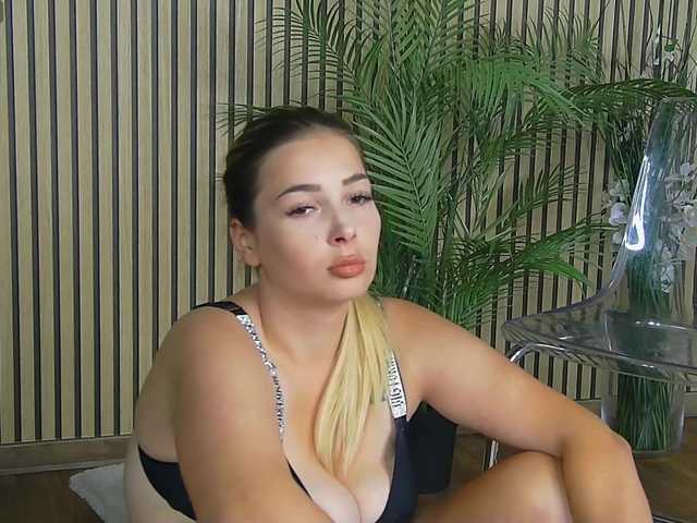 KelseyReese live cam on BongaCams