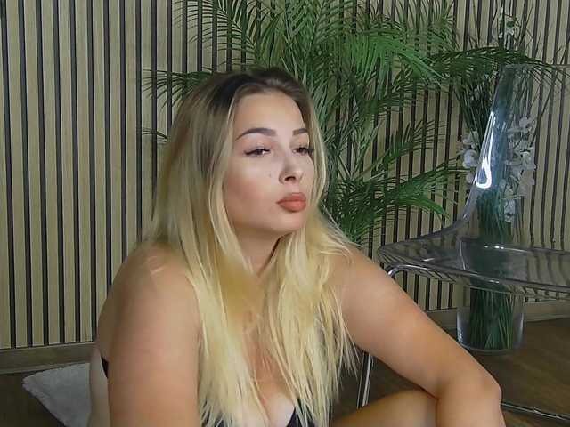 KelseyReese live cam on BongaCams