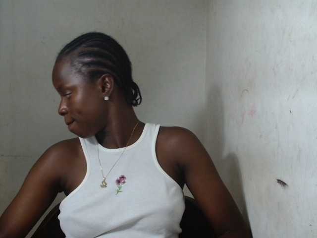 Sluttykittyx live cam on BongaCams
