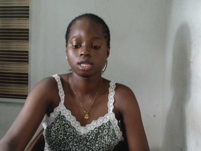 Sluttykittyx live cam on BongaCams
