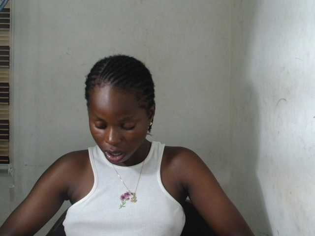 Sluttykittyx live cam on BongaCams