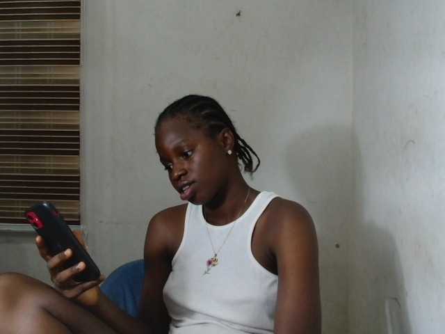 Sluttykittyx live webcam show
