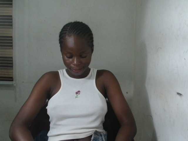 Sluttykittyx live cam on BongaCams