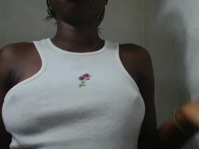 Sluttykittyx live cam on BongaCams