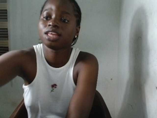 Sluttykittyx live cam on BongaCams